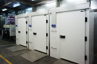 Виды холодильных камер по объему: малые (до 10 м³), средние (10–50 м³), большие (свыше 50 м³)